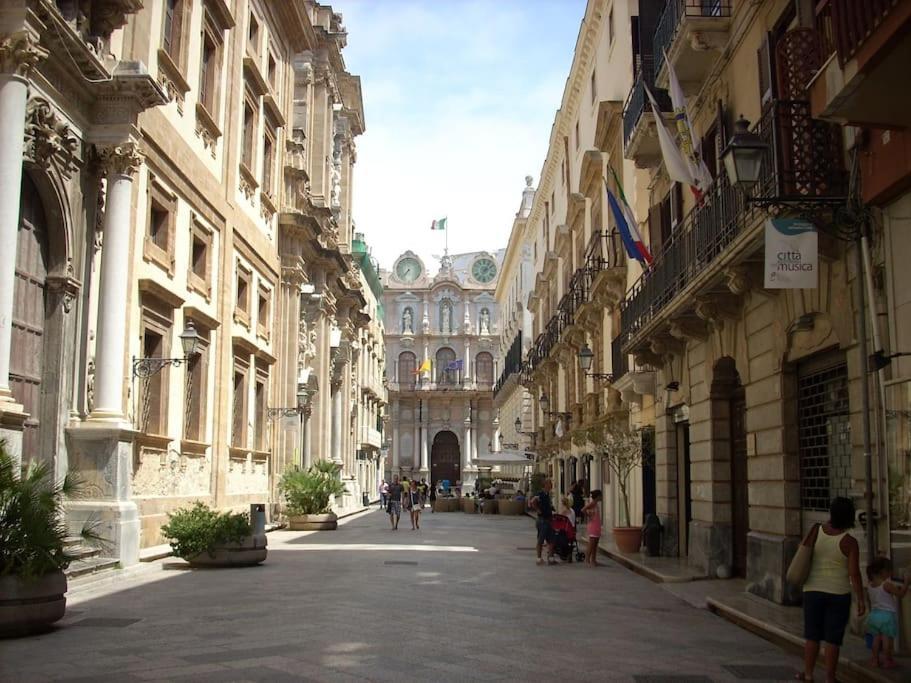 Centro Storico-Imbarcadero Per Le Isole***** Leilighet Trapani Eksteriør bilde